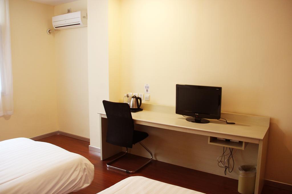 Hanting Express Shanghai Guangda Quarto foto
